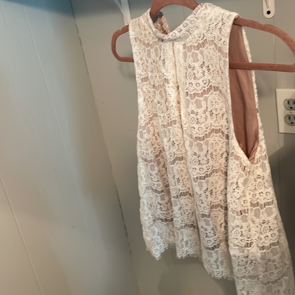 Shirts - Picture 4 of 6